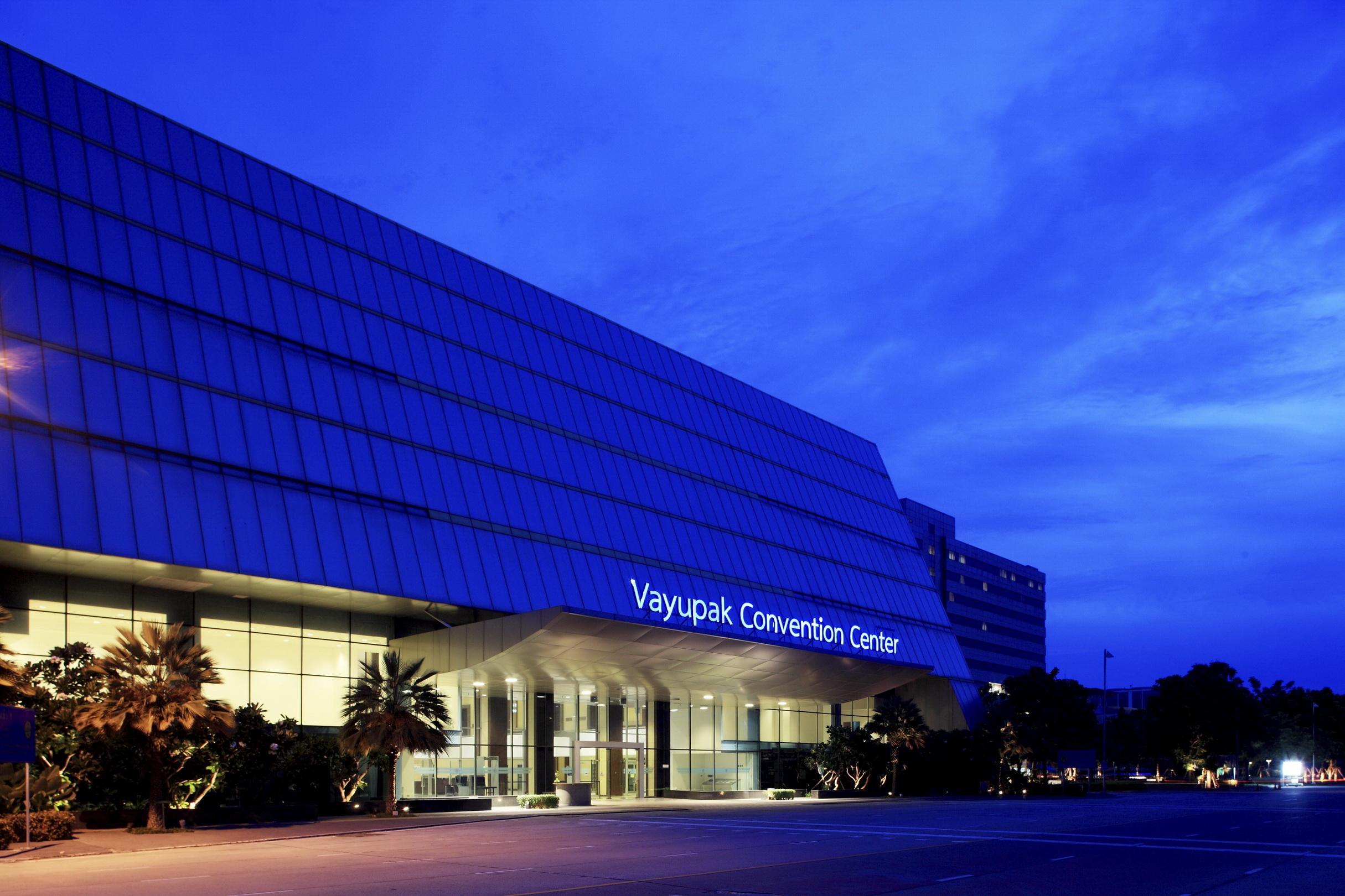 Centara Life Government Complex Hotel & Convention Centre Chaeng Watthana Bangkok Exterior foto